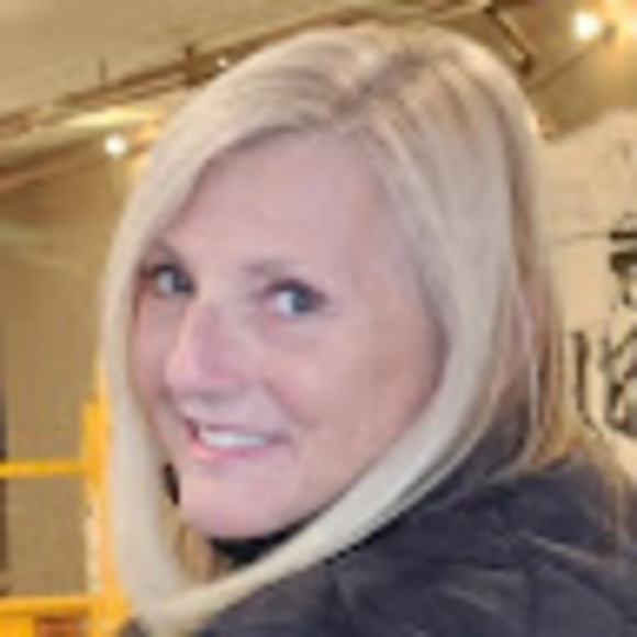 Meet your Posher, Heidi - Picture 1 of 1